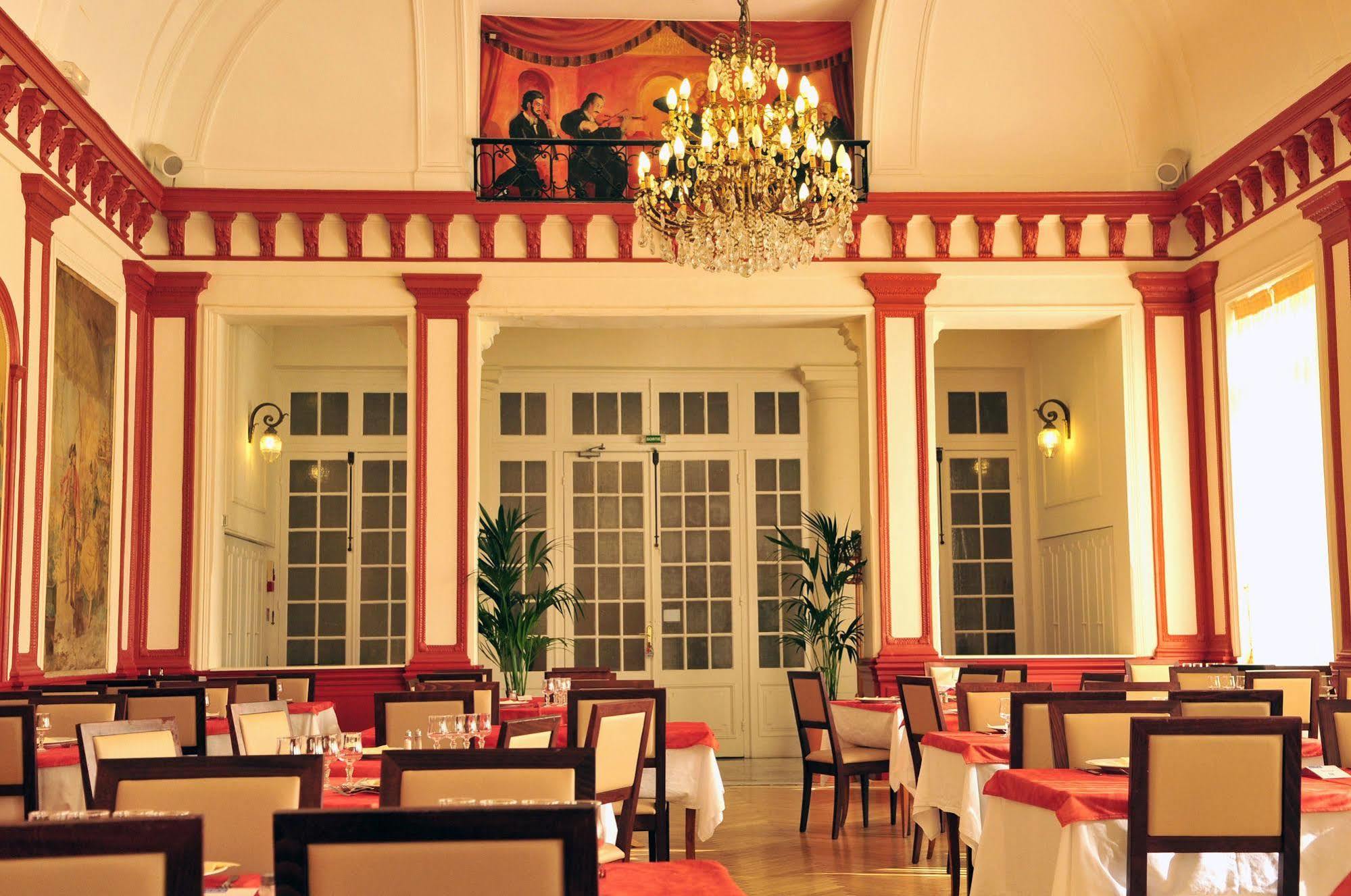 Hotel Mileade L'Orangeraie - 멍똥 외부 사진